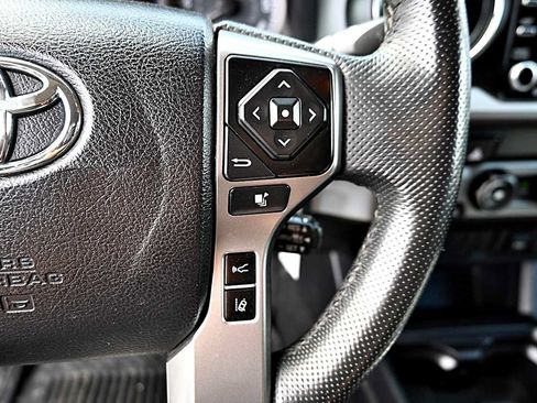Used 2021 Toyota Tacoma SR5 RWD image 21