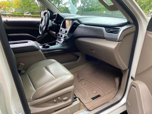 Used 2015 Chevrolet Tahoe LT w/ Luxury Package AWD/4WD image 28