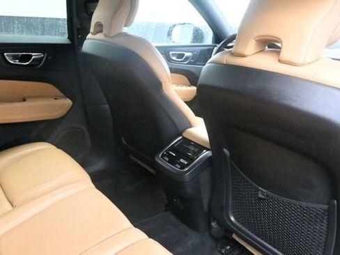 Used 2021 Volvo XC60 T5 Inscription AWD/4WD image 15