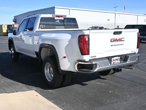 New 2026 GMC Sierra 3500 SLE w/ SLE Value Package image 11