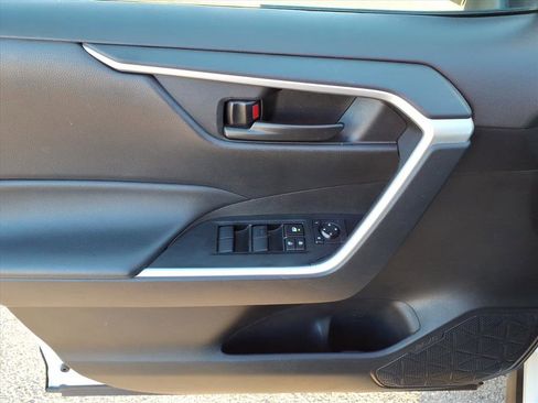 Used 2024 Toyota RAV4 LE image 15