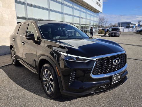 Certified 2023 INFINITI QX60 Pure image 18