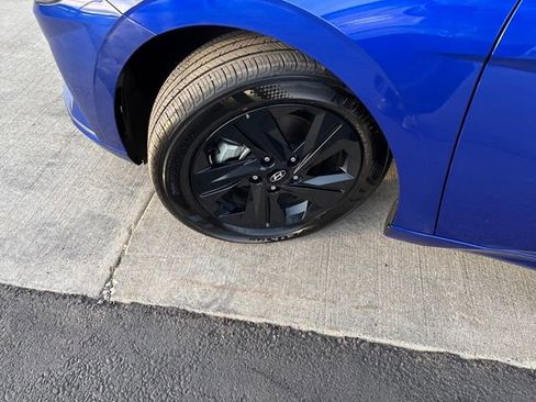 Used 2023 Hyundai Elantra SEL w/ Cargo Package image 26