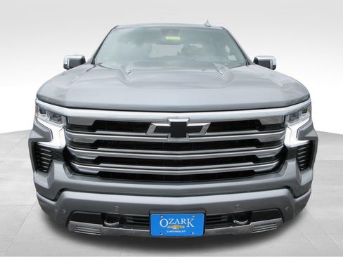 New 2026 Chevrolet Silverado 1500 High Country AWD/4WD image 8