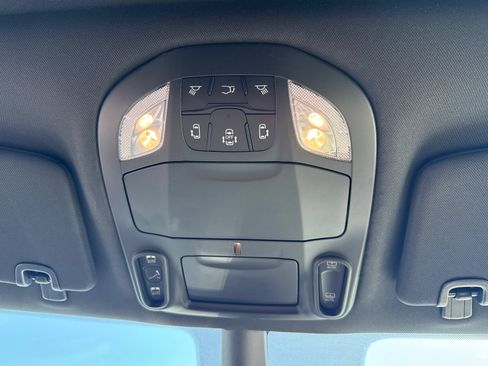 New 2026 Chrysler Pacifica Limited w/ S Appearance Package image 12