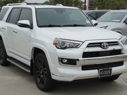 Used 2024 Toyota 4Runner Limited AWD/4WD image 3