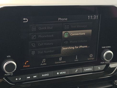 Used 2025 Nissan Pathfinder SV AWD/4WD image 11