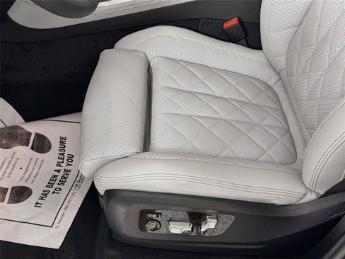 New 2026 BMW X5 xDrive40i w/ Climate Comfort Package AWD/4WD image 20