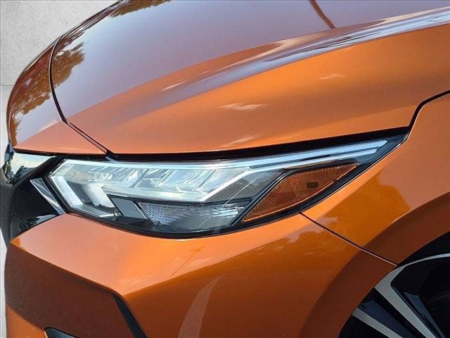 Used 2023 Nissan Sentra SR w/ Electronics Package FWD image 9
