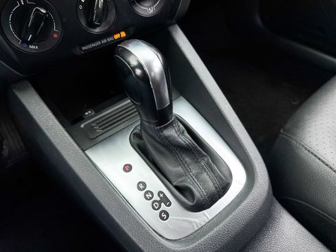 Used 2014 Volkswagen Jetta SE FWD image 15