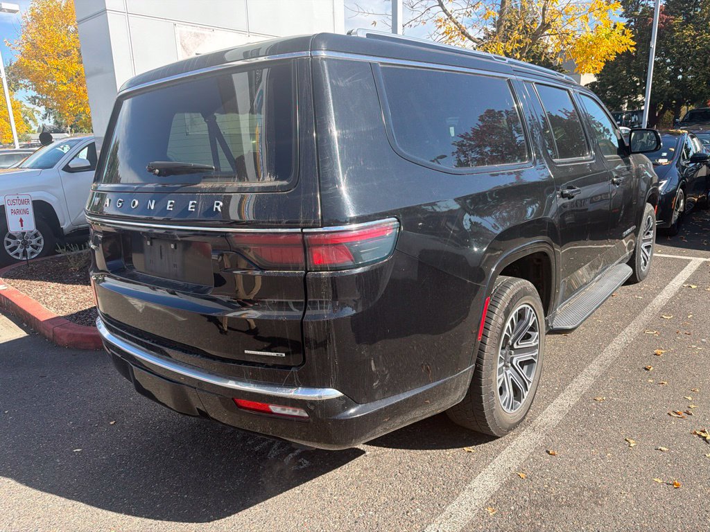 Certified 2024 Jeep Wagoneer L Series II w/ Flexible Seating Group AWD/4WD image 4