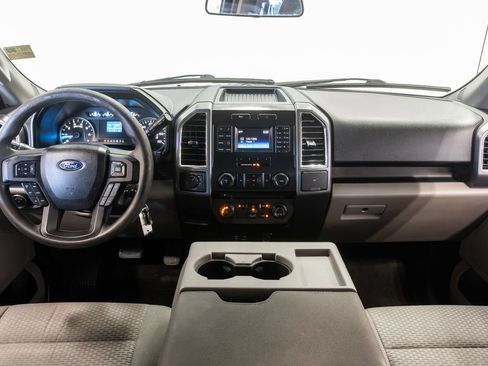 Used 2015 Ford F150 XLT AWD/4WD image 23