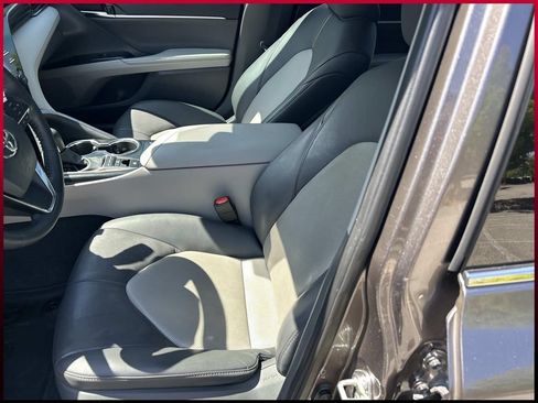 Used 2020 Toyota Camry XLE w/ Navigation Package AWD/4WD image 15