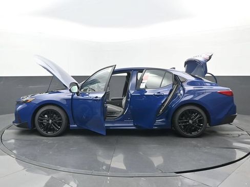 New 2026 Toyota Camry SE FWD image 32