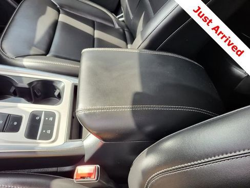 Used 2022 Ford Explorer XLT w/ Equipment Group 202A RWD image 15