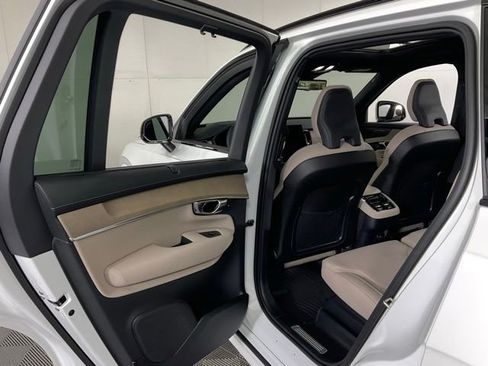 New 2026 Volvo XC90 B6 Ultra w/ Protection Package Premier AWD/4WD image 31