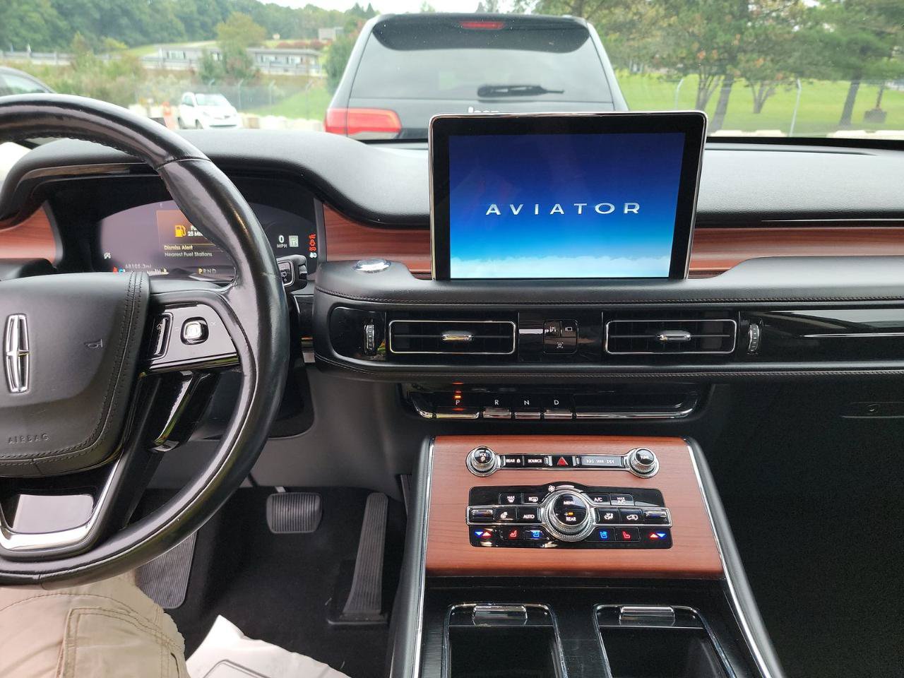 Used 2021 Lincoln Aviator Reserve w/ Equipment Group 201A AWD/4WD image 13