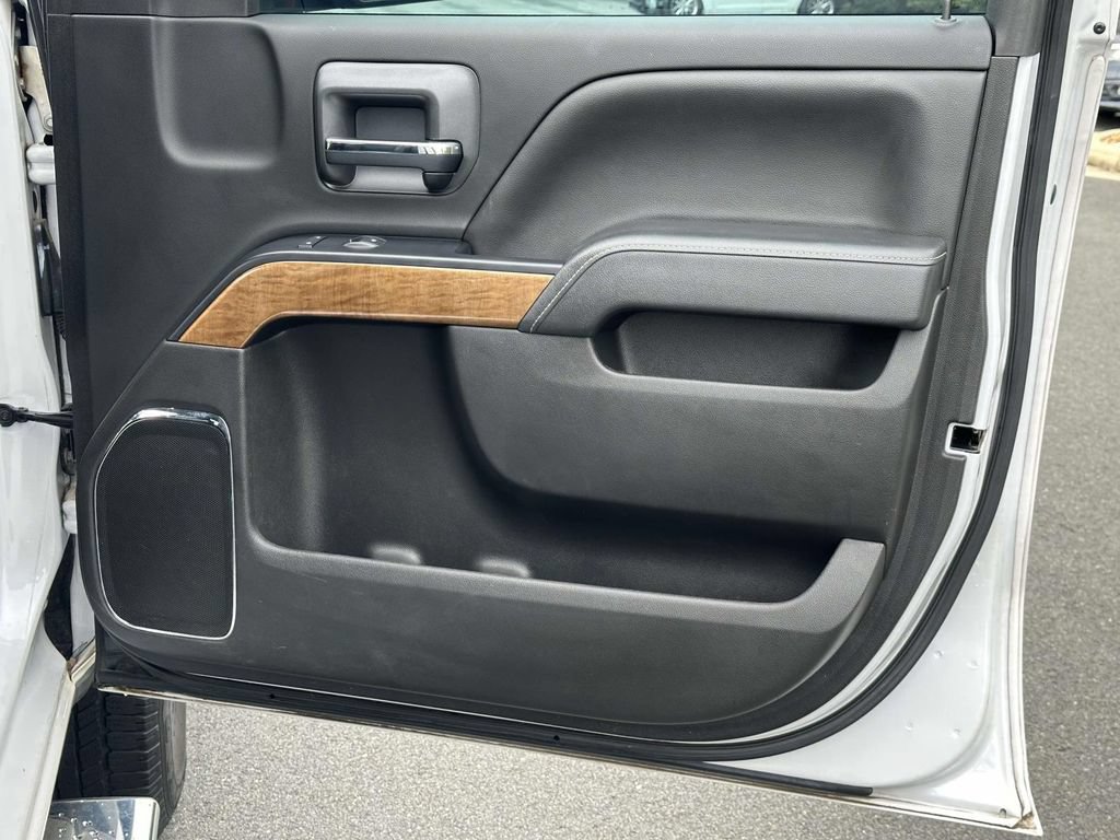 Used 2019 Chevrolet Silverado 2500 LTZ RWD image 27