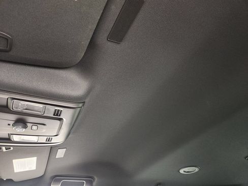 Used 2025 Chevrolet Suburban LT AWD/4WD image 25
