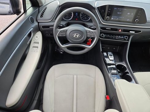 Used 2023 Hyundai Sonata SE image 13