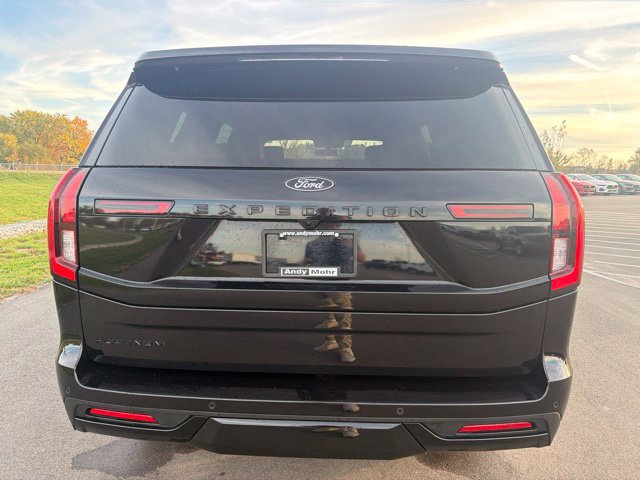 Used 2025 Ford Expedition Platinum w/ Stealth Performance Package AWD/4WD image 8