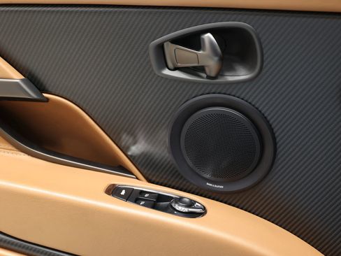 Used 2020 Aston Martin DB11 AMR image 10