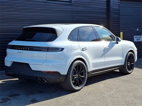 New 2026 Porsche Cayenne image 7