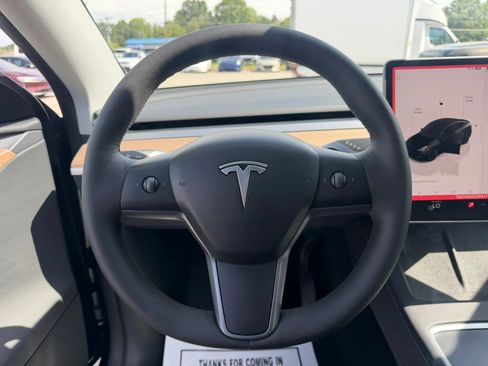 Used 2023 Tesla Model Y Long Range AWD/4WD image 11