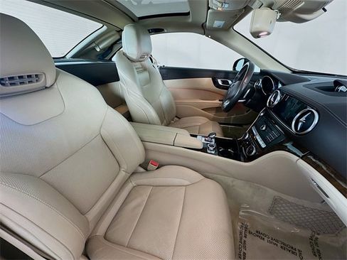 Certified 2020 Mercedes-Benz SL 550 image 26