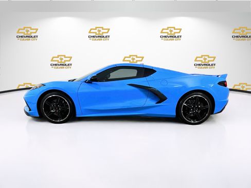Used 2020 Chevrolet Corvette Stingray Preferred Cpe w/ 2LT Preferred Equipment Group RWD image 5