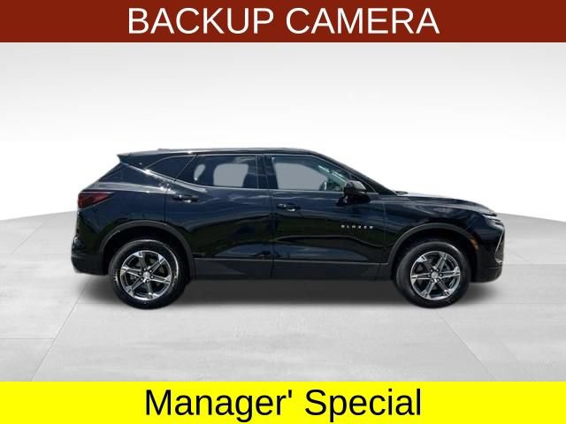 Used 2025 Chevrolet Blazer LT FWD image 8
