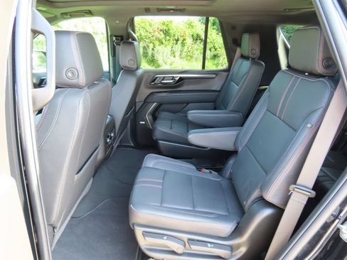 Used 2025 Chevrolet Tahoe RST w/ Comfort Package AWD/4WD image 29