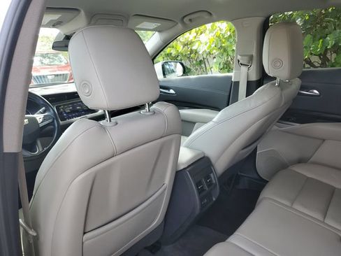 Used 2022 Cadillac XT4 Premium Luxury w/ Safety Alert Package FWD image 14