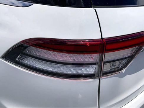 Used 2021 Lincoln Aviator Reserve w/ Equipment Group 201A RWD image 29