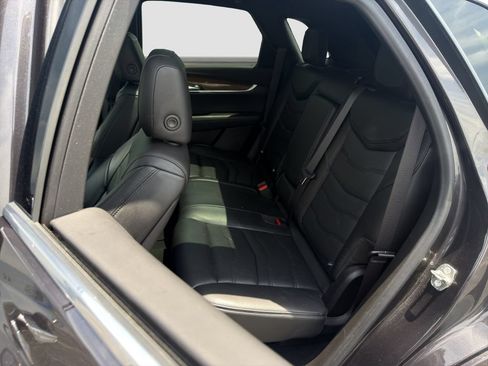 Used 2019 Cadillac XT5 Platinum AWD/4WD image 13