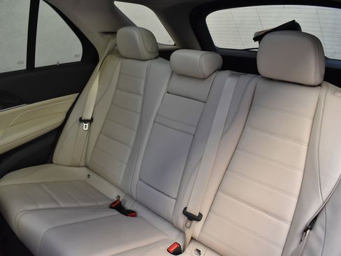 Used 2020 Mercedes-Benz GLE 350 4MATIC image 26