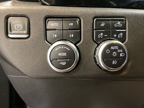 Used 2024 GMC Sierra 1500 SLT w/ SLT Premium Plus Package image 22