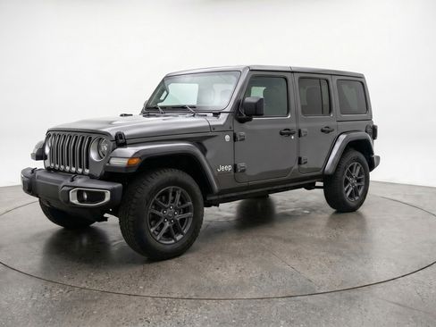 Used 2025 Jeep Wrangler Sport S image 3
