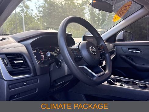 Used 2023 Nissan Rogue SV AWD/4WD image 5
