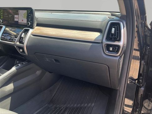 Used 2023 Kia Sorento S w/ Panoramic Sunroof Package AWD/4WD image 27
