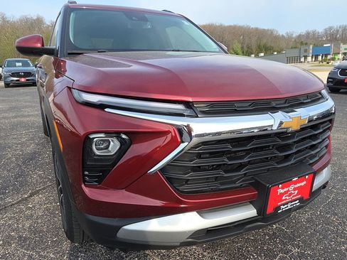 Used 2025 Chevrolet TrailBlazer LT w/ Convenience Package image 11