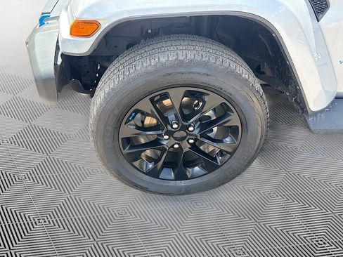 Used 2023 Jeep Wrangler Unlimited Sahara w/ Dual Top Group image 35