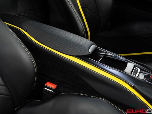 Used 2021 Ferrari 812 Superfast RWD image 37