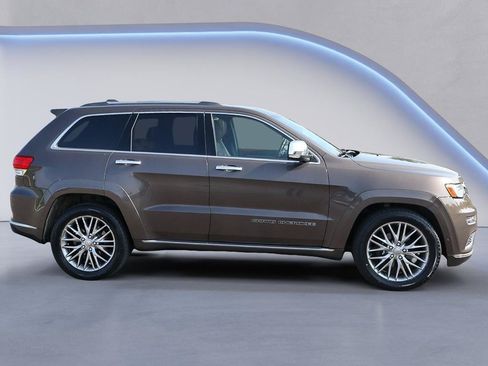 Used 2018 Jeep Grand Cherokee Summit AWD/4WD image 9