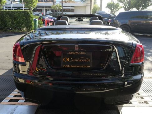 Used 2017 Rolls-Royce Dawn image 48
