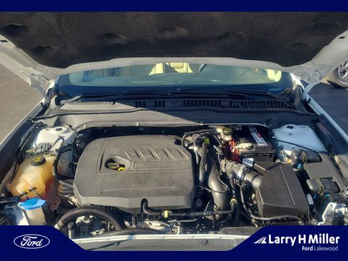 Used 2016 Ford Fusion SE w/ Equipment Group 202A image 21