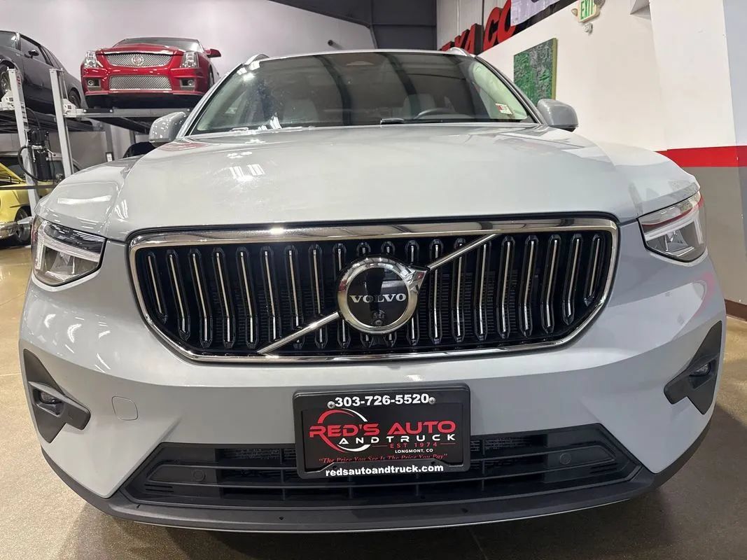 Used 2024 Volvo XC40 B5 Plus AWD/4WD image 77