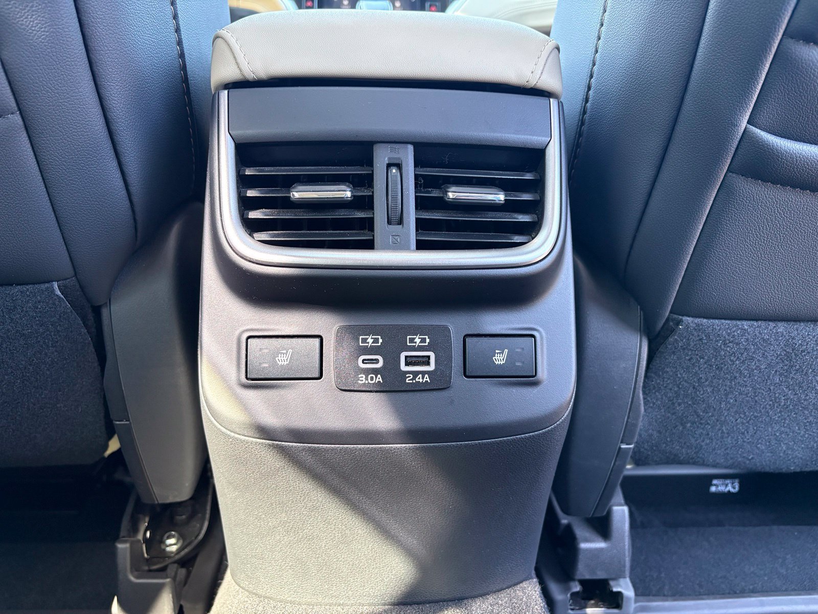 Certified 2025 Subaru Outback Limited AWD/4WD image 32