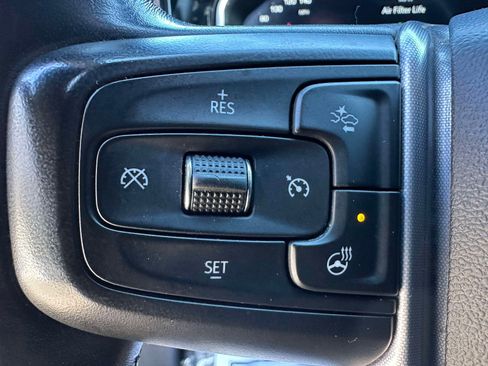 Used 2022 GMC Sierra 1500 Elevation image 17