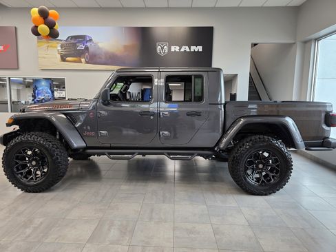 New 2025 Jeep Gladiator Rubicon w/ Convenience Group image 6